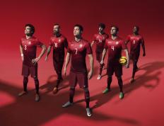 开云体育登录-孤胆英雄与逆转狂潮，爱德华兹燃爆球场，马刺惊险翻盘步行者