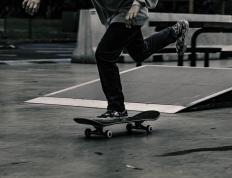 开云官方app入口-红牛车队碾压雷诺车队，诺里斯领航夺魁