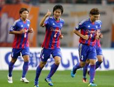 开云体育官方网站-巴黎FC前锋连入三球，领队逆转胜局