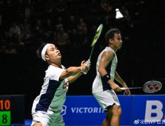 开云下载-武汉羽毛球队员精准发挥，成功夺冠