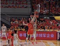开云平台-篮球比赛复赛进行中，各队精神状态高涨