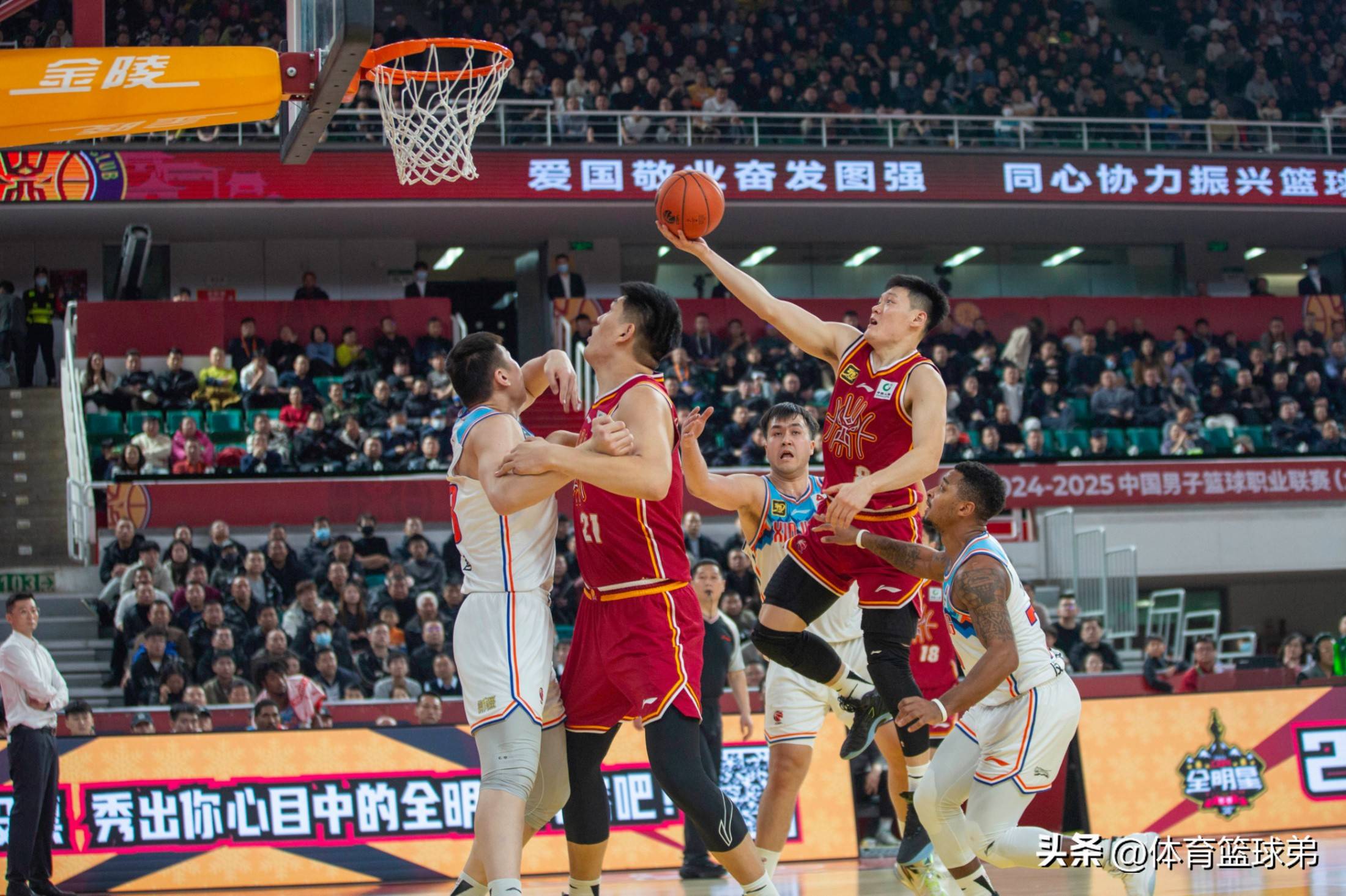 开云体育官网-突破瓶颈，球队取得胜利晋级的简单介绍