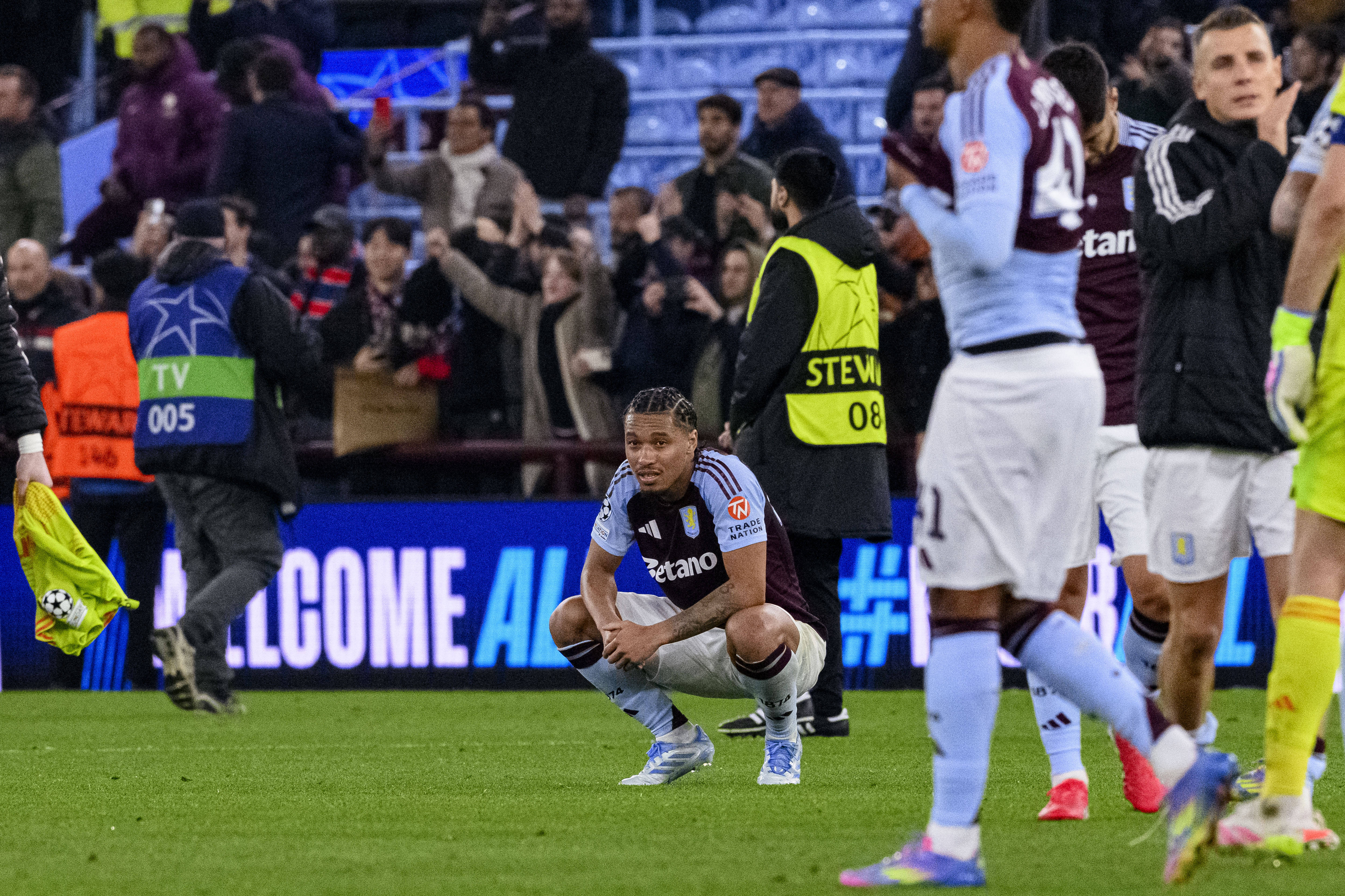 开云体育平台APP-包含巴黎圣日耳曼遭遇惊险，小组赛胜场险胜的词条