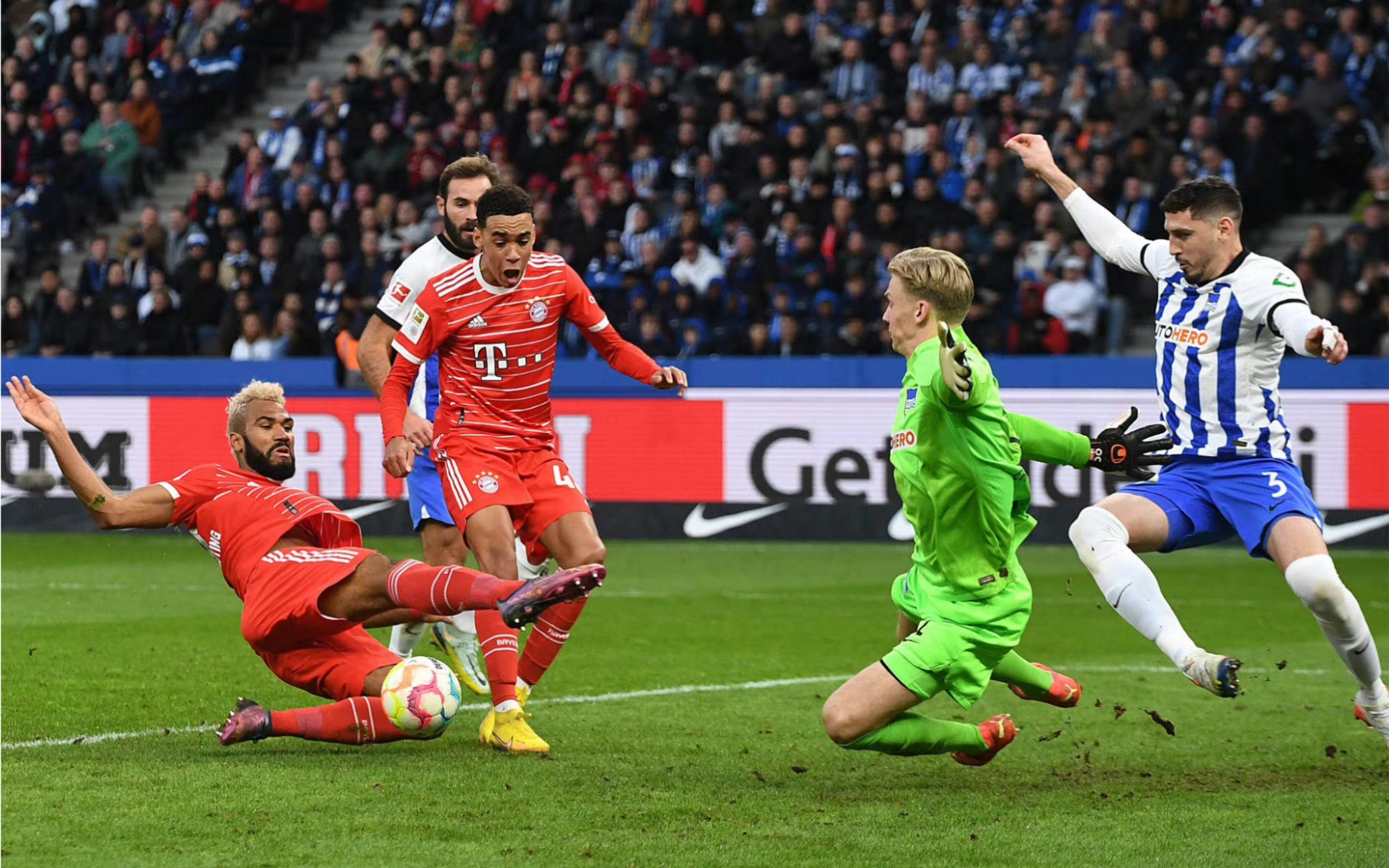 开云体育-柏林赫塔队在比赛中战胜对手，取得胜利