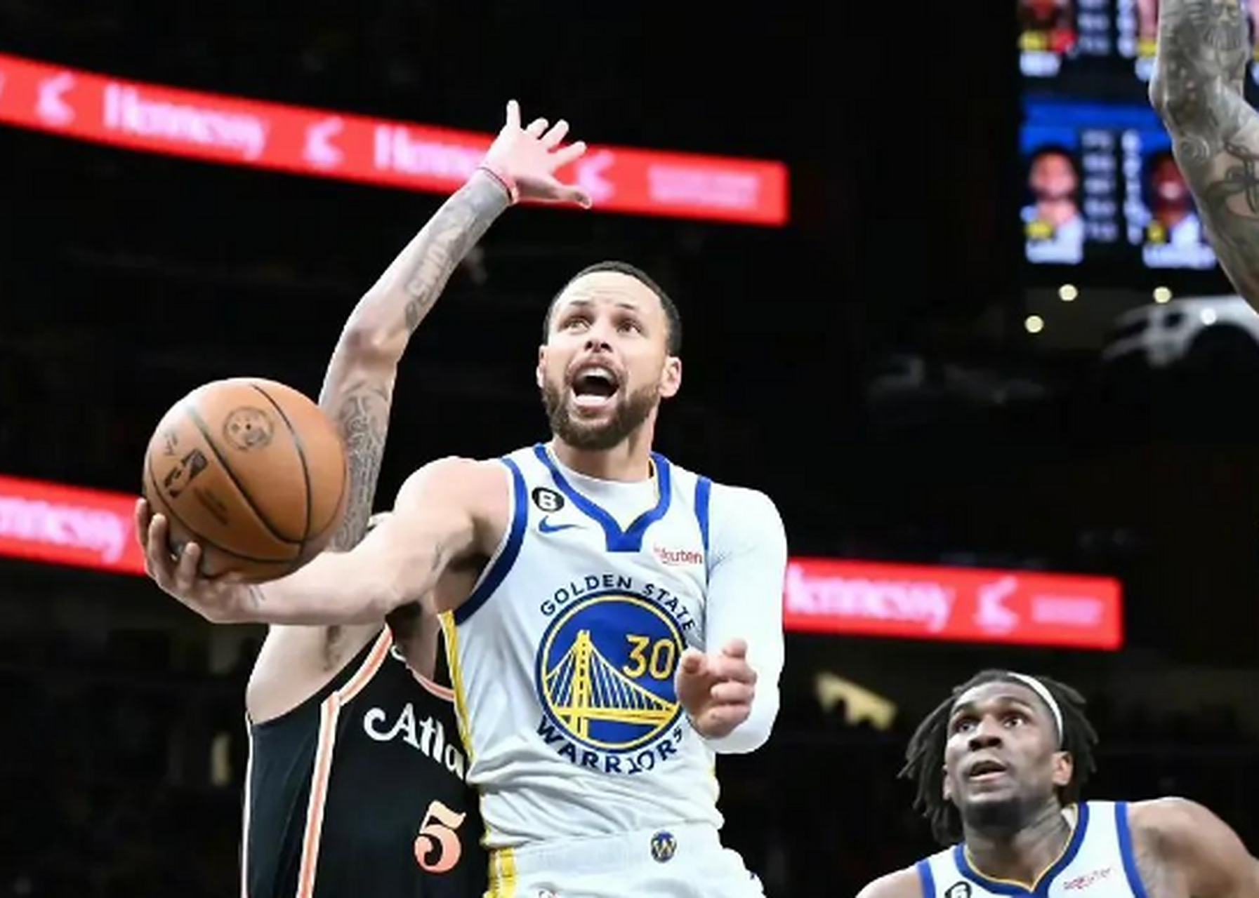 开云APP-勇士客场不敌马刺，遭遇两连败