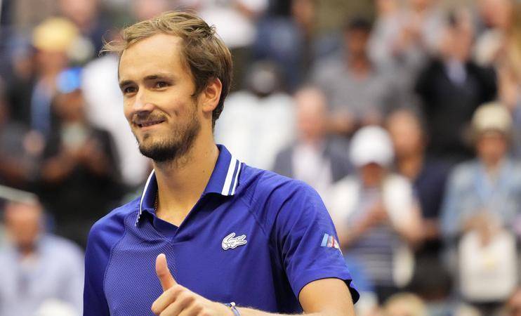 开云下载-戴维斯杯横扫法网,梅德韦杰夫扛起全队的简单介绍