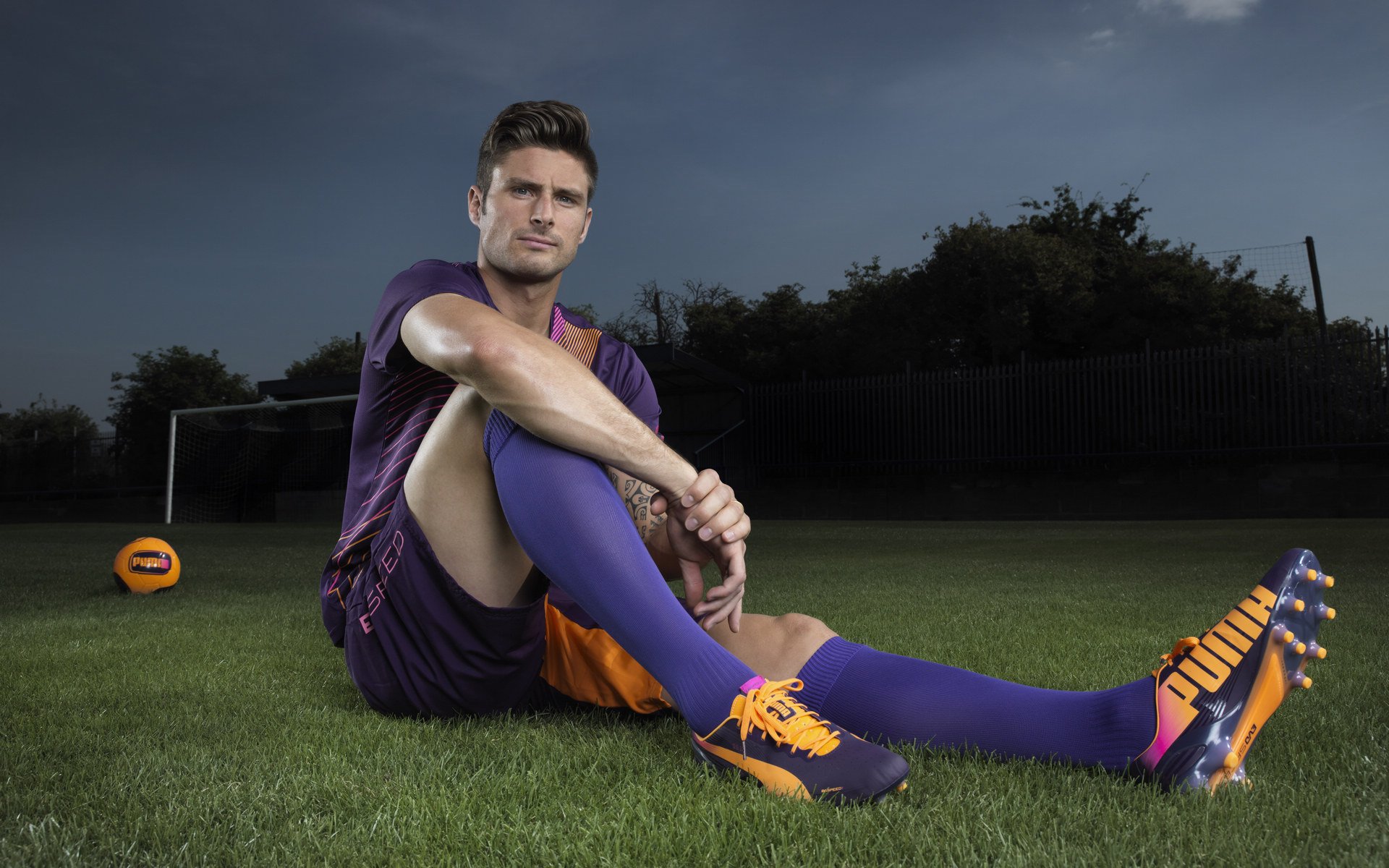 开云体育下载-逆骨终成王,那晚,乔治攻防两端亲手撕碎了如果二字